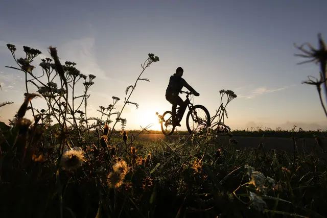 Heute sollen es bis zu 28 Grad werden. (Archivbild) | Foto: Thomas Warnack/dpa