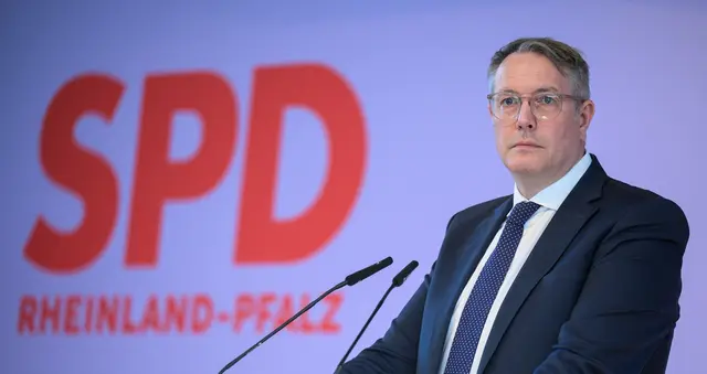  Die Menschen erwarteten Respekt für ihre tägliche Arbeit und eine Politik, die ihnen nicht das Gefühl gebe, selbst für die Schwierigkeiten des Landes verantwortlich zu sein, sagt Schweitzer. (Archivfoto) | Foto: Hannes P Albert/dpa