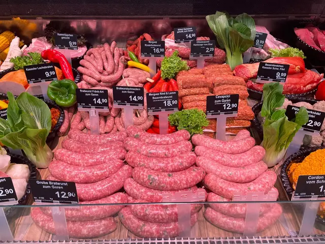 Metzger Speyer: Edeka Stiegler bietet an seinen Frischetheken eine vielseitige Auswahl an Fleisch- und Wurstwaren an. | Foto: Edeka Stiegler