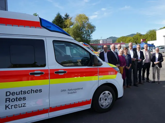 Die neue Rettungswache in Bad Bergzabern bietet Platz für vier Einsatzfahrzeuge. | Foto: KV SÜW