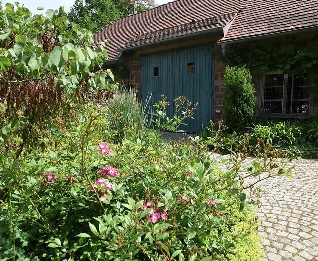 Ein Gartenbesuch am Sonntagnachmittag bietet Zeit zum Durchatmen und Ideen für das eigene Grün. | Foto: Stadt Karlsruhe, Presse- und Informationsamt, Monika Müller-Gmelin