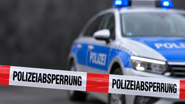 Polizei sperrt Tatort ab