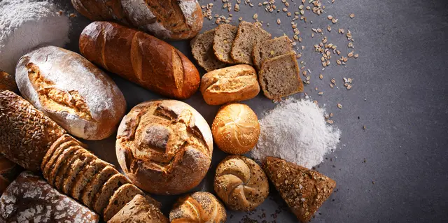 Beim Essen und Trinken spielt gutes Handwerk eine wichtige Rolle. In Edenkoben hat eine Bäckerei dafür jetzt eine Landesauszeichnung bekommen. | Foto: monticellllo/stock.adobe.com