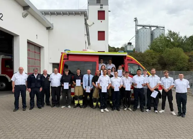 18 Einsatzkräfte aus der Verbandsgemeinde Kusel-Altenglan haben ihre Sprechfunkausbildung erfolgreich abgeschlossen. | Foto: Dorian Weidler von der Feuerwehr Kusel