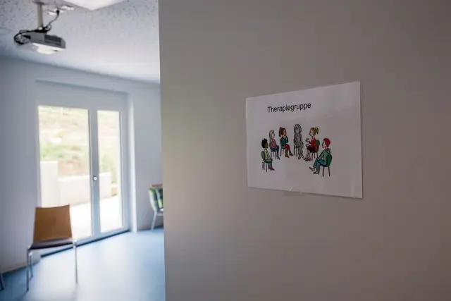 Gruppentherapie ist nicht für jede Situation geeignet. | Foto: Daniel Vogl/dpa/dpa-mag