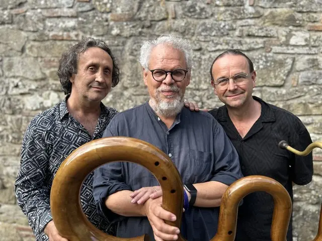 Das Enjoy-Jazz-Konzert mit dem Trio Biondini-Godard-Niggli auf dem Hambacher Schloss ist ausverkauft. | Foto: Biondini-Godard-Niggli