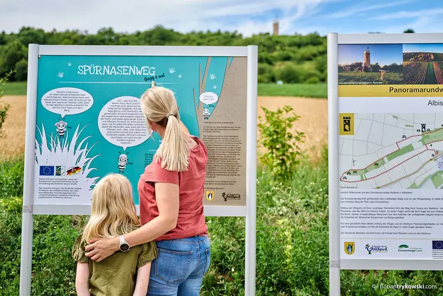 Infotafel am Spürnasenweg "Gugg e mol" in Albisheim | Foto: Donnersberg-Touristik-Verband e.V./Florian Trykowski/gratis