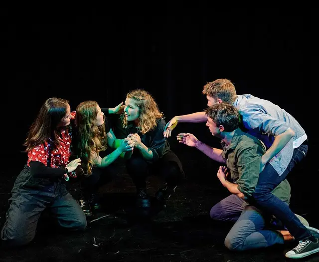 Bei der Langen Nacht der Demokratie gibt es Improtheater und anschließend einen Begegnungsabend mit Programm. | Foto: Manuel Speck, Improtheater Karlsruhe