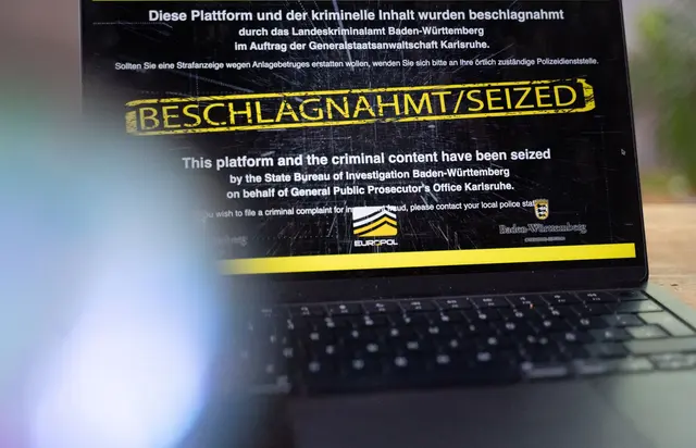Wenn man die Adresse der beschlagnahmten Internetseiten eingibt, erscheint ein Sicherstellungsbanner der Behörden. (Archivbild) | Foto: Leonie Asendorpf/dpa