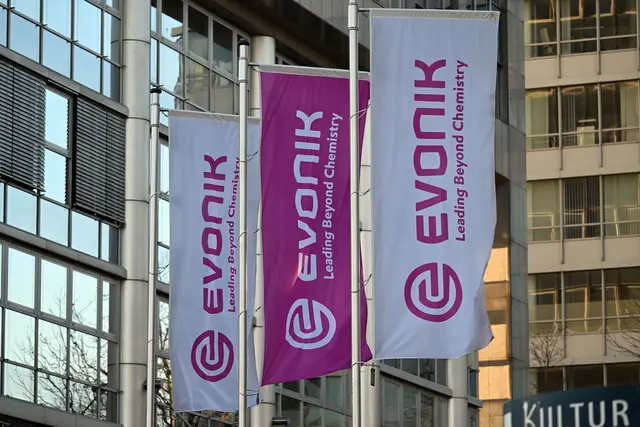 Evonik bestätigte, dass der größere Branchenriese aus Ludwigshafen mit einer unverbindlichen Ansprache an das Unternehmen herangetreten sei. (Archivbild) | Foto: Federico Gambarini/dpa