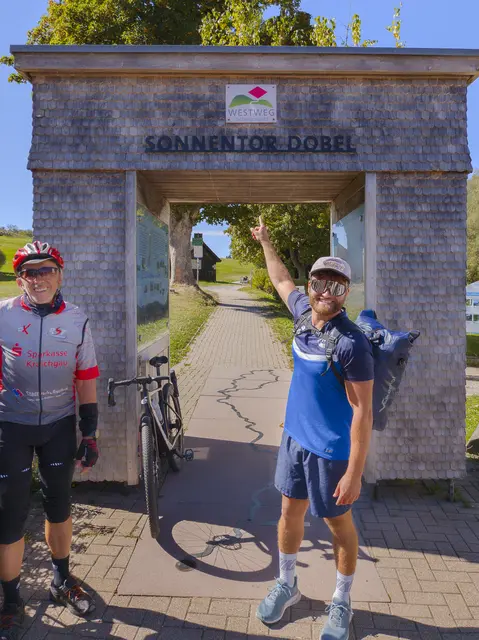 Ein Passant auf dem Westweg am Sonnentor Dobel | Foto: Gerhard Öfner