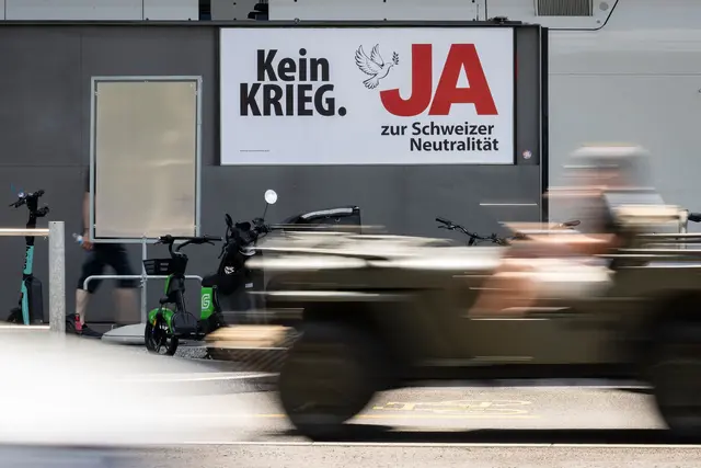 Mit strikterer Neutralitätsauslegung wären mehr Geschäfte mit Kriegsparteien möglich (Archivbild)  | Foto: Andreas Becker/KEYSTONE/dpa