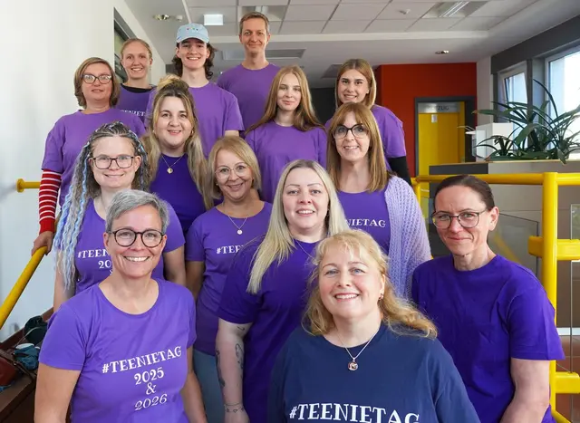 Chefärztin Astrid Hedicke (v.l.) und das Teenietag-Team | Foto: Westpfalz-Klinikum
