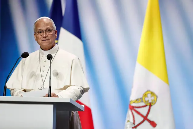 Papst Leo XIV. während seiner Grundsatzrede. | Foto: Benoit Tessier/Reuters Pool via AP/dpa
