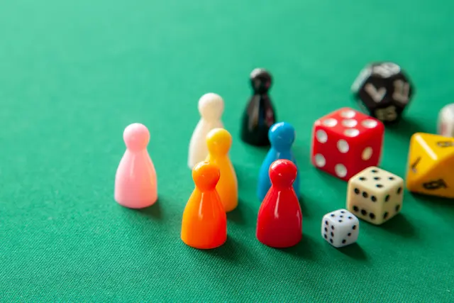 Scrabble, Catan, Dungeons &amp; Dragons oder Magic: The Gathering: In Kandel entsteht ein neuer Treffpunkt für Spielebegeisterte. Die Eröffnung beginnt am Samstag um 17 Uhr. | Foto: denio109/stock.adobe.com