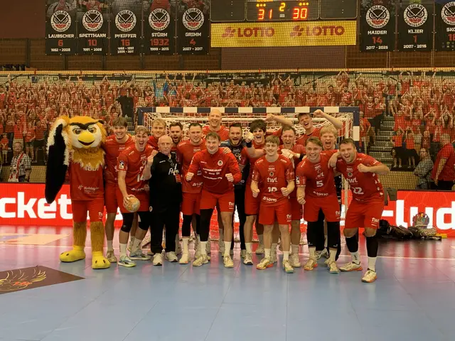 Beim letzten Heimspiel gegen den 1. VfL Potsdam gab es einen knappen 31:30-Heimsieg | Foto: Michael Sonnick