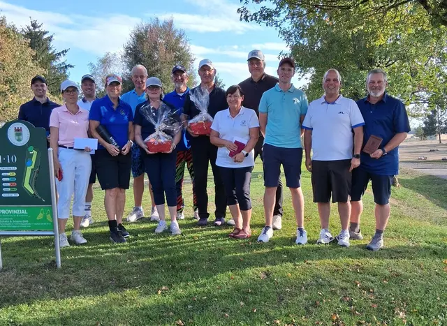 Der Golfclub Rolling Hills hat in Baumholder den Preis des Vorstandes ausgespielt und den Erlös erneut für einen guten Zweck vorgesehen. | Foto: Jutta Brust