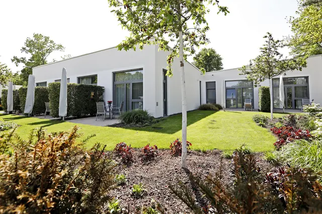 Das Hospiz Bethesda Landau bietet schwerkranken Menschen neun Gästezimmer, einen Garten und Raum für Angehörige.  | Foto: Diakonissen Speyer/ Melanie Hubach
