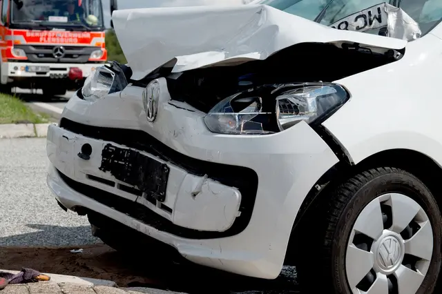Epileptischer Anfall nach dem Ausstempeln sorgt für Unfall: War das ein Arbeitsunfall? | Foto: Benjamin Nolte/dpa-mag