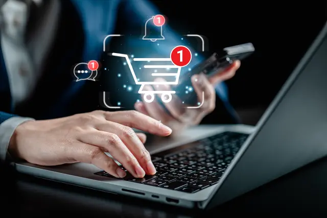 Eine EU-weite Kontrolle zeigt Lücken bei wichtigen Sicherheitsangaben in Online-Angeboten für Kinderbetreuungsartikel und Fitnessgeräte. | Foto: sirichai/stock.adobe.com