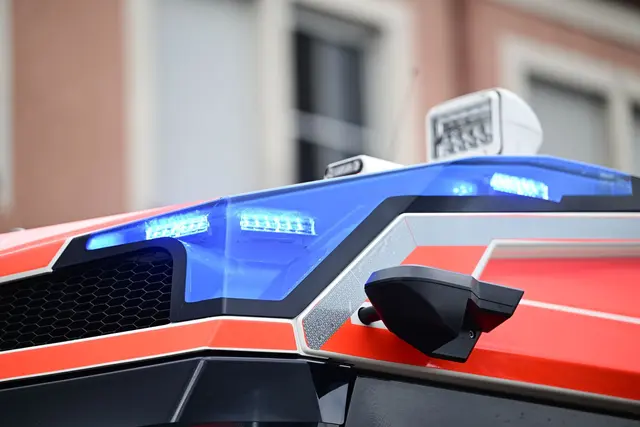 Rettungskräfte können nicht mehr viel für den 74-Jährigen tun. (Symbolbild) | Foto: Bernd Weißbrod/dpa