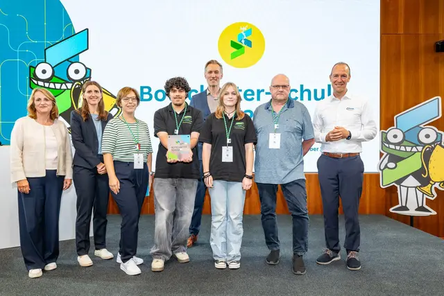 Zwei Schulen aus dem Donnersbergkreis nahmen am bundesweiten Netzwerktag Berufswahl-SIEGEL in Berlin teil. | Foto: @Christian Kruppa