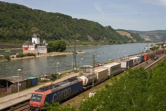 Während der Bundesgartenschau soll das Angebot der Regionalbahnen ausgebaut werden. (Symbolbild) | Foto: Thomas Frey/dpa