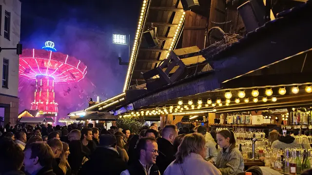 Lichter, Wein und Riesenrad: Das Deutsche Weinlesefest in Neustadt gehört am Feiertagswochenende zu den größten Festen in der Pfalz. | Foto: Eva Bender