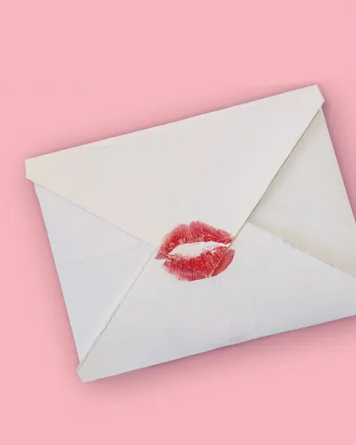 Papierarbeiten von Künstler:innen aus ganz Baden-Württemberg laden zu einem vielstimmigen Dialog über Kunst, Offenheit, Teilhabe und Zusammenhalt in der Kunstszene ein | Foto: LOVE LETTERS © BBK Karlsruhe