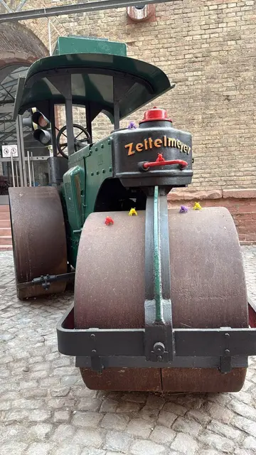 Im Straßenmuseum in Germersheim verstecken sich derzeit kleine Ameisen in der Ausstellung. Kinder können sich auf eine besondere Suchaktion begeben. | Foto: Straßenmuseum