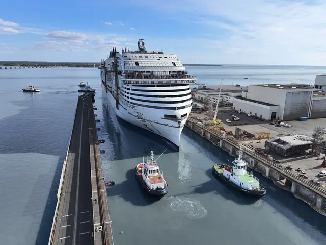 MSC Cruises: Die MSC World Atlantic hat in Saint-Nazaire erstmals Wasser unter dem Kiel erhalten und soll ab November 2027 in die Karibik fahren. | Foto: © MSC Cruises