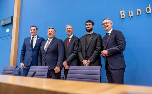 «Kolibri» wurde von Aleph Alpha entwickelt. Das Unternehmen hat kürzlich eine Vereinbarung mit 
Cohere zum Aufbau eines transatlantischen Unternehmens für souveräne KI bekannt gegeben. (Archivbild) | Foto: Michael Kappeler/dpa