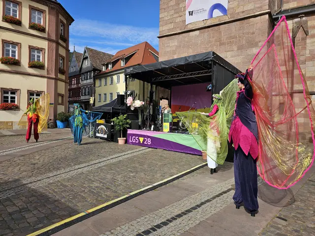 Rebecca Siemoniet-Barum eröffnet den Ticketverkauf | Foto: Michael Landgraf