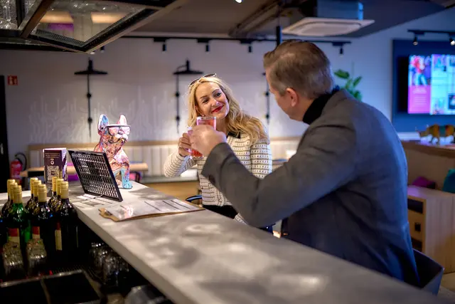 Die Gäste genießen an beiden Wochenenden Karlsruhes Gastronomie, entdecken die Geschäfte der Stadt und verbinden ihre Auszeit mit vielen unvergesslichen Aktivitäten. | Foto: KTG Karlsruhe Tourismus