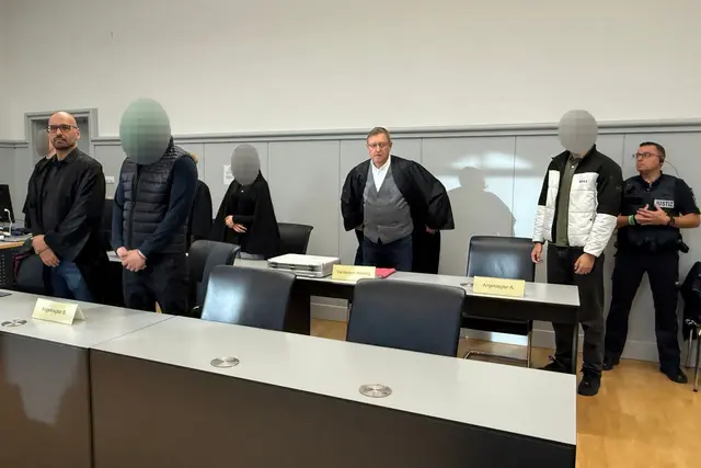 Im Raum steht der Verdacht, dass die vier jungen Menschen als sogenannte «Wegwerfagenten» für einen bislang unbekannten Auftraggeber gehandelt haben könnten. | Foto: Nico Pointner/dpa