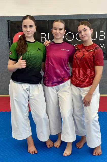 DKV Kata Team: Luisa Schaudig, Mariel Goethe, Zoe Schulz (v.l.n.r.)  | Foto: BCRN