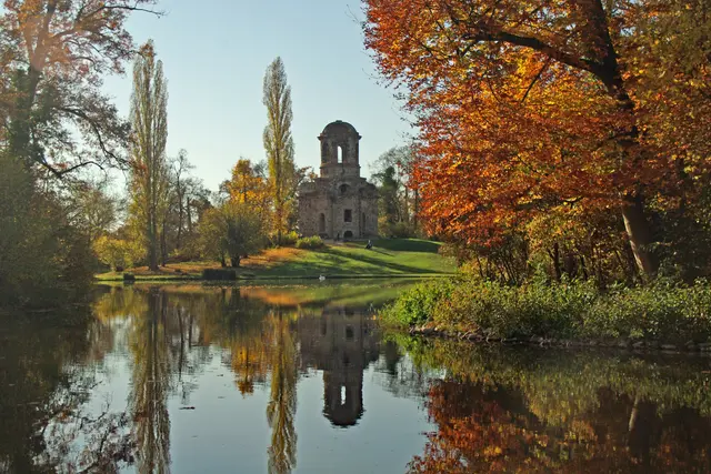 Bild 8: Der Merkur-Tempel im Schwetzinger Schlossgarten | Foto: Hans-Jürgen Freudenberger