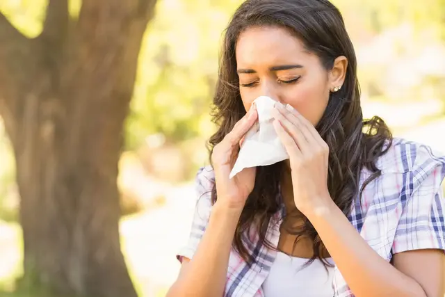 Symbolbild: Im Herbst stehen für viele die Impf-Termine für Grippe, COVID-19, RSV und Pneumokokken an. Das BIÖG fasst zusammen, wer laut STIKO-Empfehlungen wann welche Impfung einplanen sollte. | Foto: WavebreakmediaMicro/stock.adobe.com