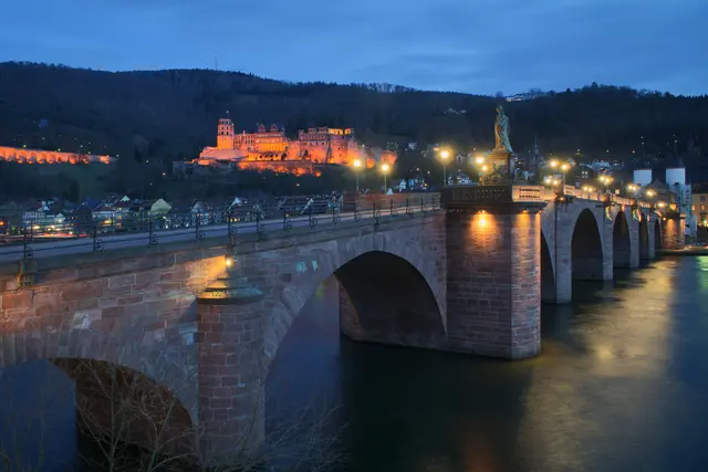 Bild 5: Blick aufs Heidelberger Schloss von der Alten Brücke. | Foto: Christian Breunig