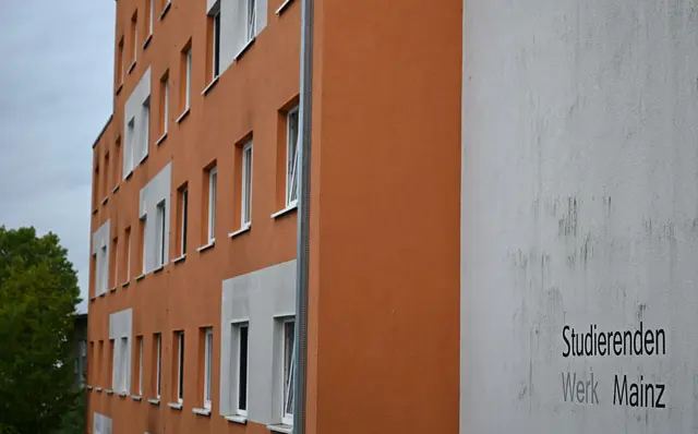 In Mainz ist die Nachfrage nach Wohnheimplätzen auch höher als das Angebot. (Symbolbild) | Foto: Michael Brandt/dpa