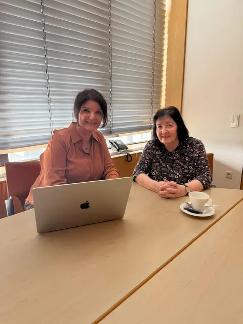 Bürgermeisterin Sabine Wienpahl mit Dr. Marianne Baun | Foto: Pressestelle VG Kirchheimbolanden