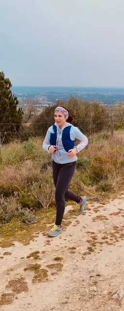 70 Kilometer und 2100 Höhenmeter liegen vor Jasmin Klein. Die Lehrerin der St.-Franziskus-Schule in Kaiserslautern will beim „Crazy Teacher Run“ Spenden für zwei Herzensprojekte sammeln | Foto: Paul Lazar/gratis