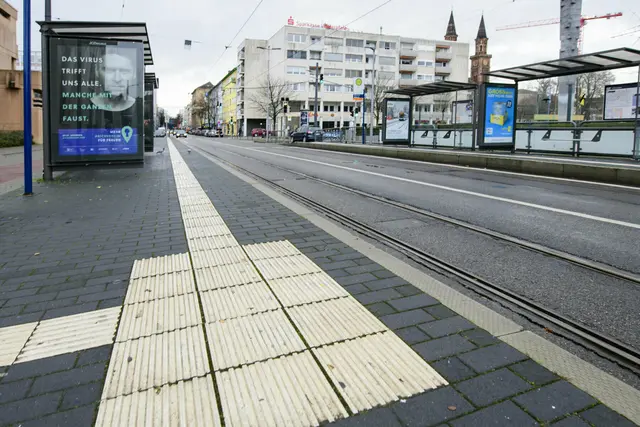 Zum Wein- und Kastanienmarkt fahren zusätzliche Busse zwischen Bahnhof Edenkoben und Villa Ludwigshöhe. | Foto: Stadt Ludwigshafen