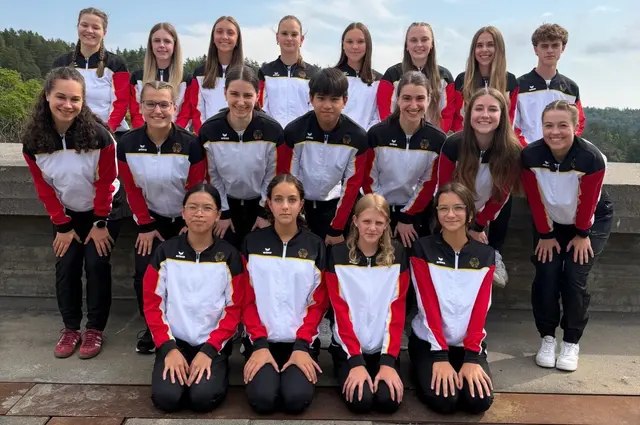 Die erste Sportlerehrung im Landkreis Germersheim unterstützt Vereine und soziale Projekte mit Spenden. | Foto: Das Rope-Skipping EM-Team, die das Geld von den ausgezeichneten Sportlerinnen Bianca und Simone Illing erhalten haben.