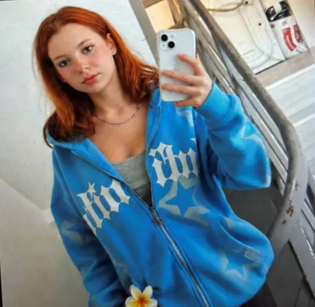Die Polizeiinspektion Saarlouis sucht nach der vermissten Jugendlichen Noelle-Julie Köhl aus Rehlingen-Siersburg. Sie wird seit Donnerstag, 1. Oktober, vermisst. | Foto: Polizeiinspektion Saarlouis
