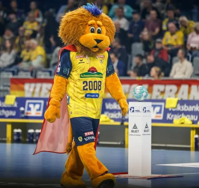 Conny, das Maskotchen der Löwen | Foto: Wolfgang Neuberth