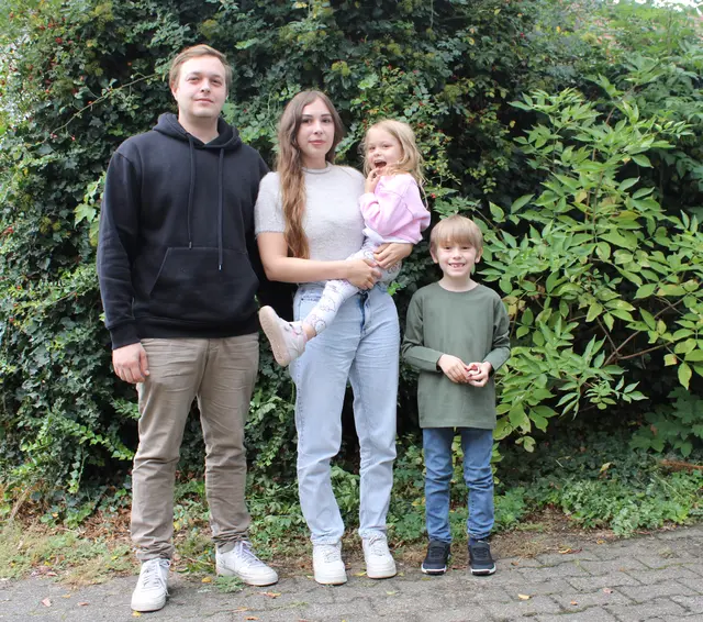 Die Familie mit zwei Kindern und zwei Hunden sucht dringend eine längerfristige Unterkunft in Niederkirchen | Foto: Monika Klein