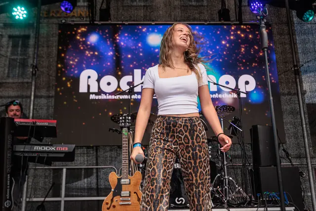 Live-Musik, Straßenkunst und buntes Treiben: Das Karlsruher Stadtfest lockte am Samstag, 10. Oktober 2026, in die Innenstadt.  | Foto: Paul Needham