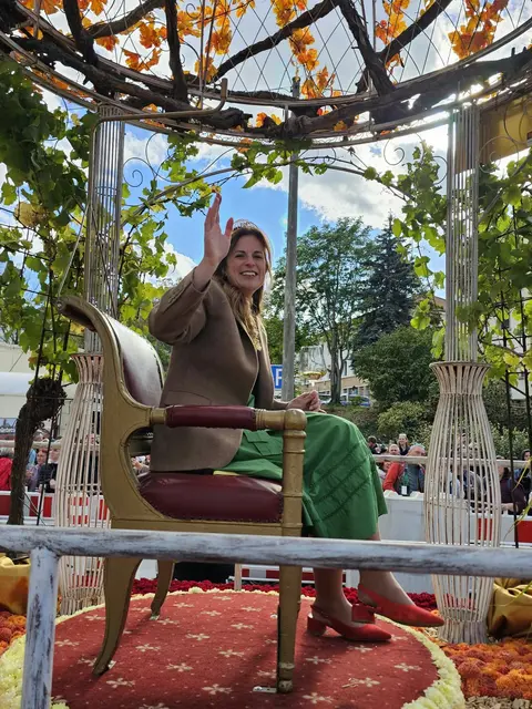 Die neue Deutsche Weinkönigin Paula Löber. | Foto: Michael Landgraf
