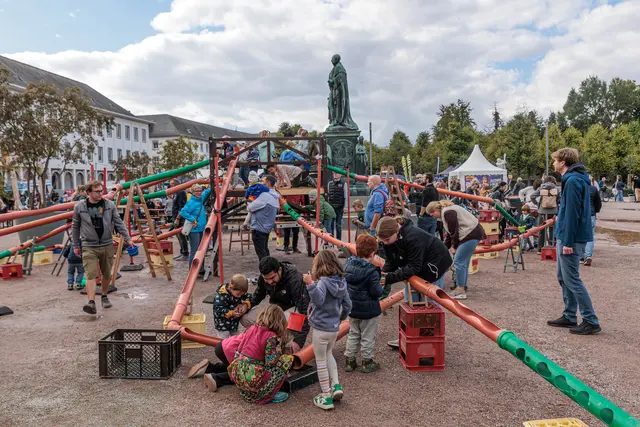 Beim Karlsruher Stadtfest gibt es für Groß und Klein viel zu entdecken, auszuprobieren und zu erleben. | Foto: Paul Needham